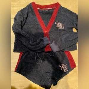 Tommy Hilfiger shorts and cropped cardigan set